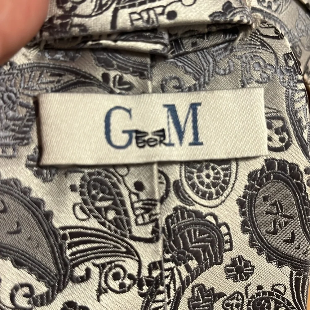 GEEK-M HAND MADE MICROFIBER PAISLEY TIE GRAY SILVER